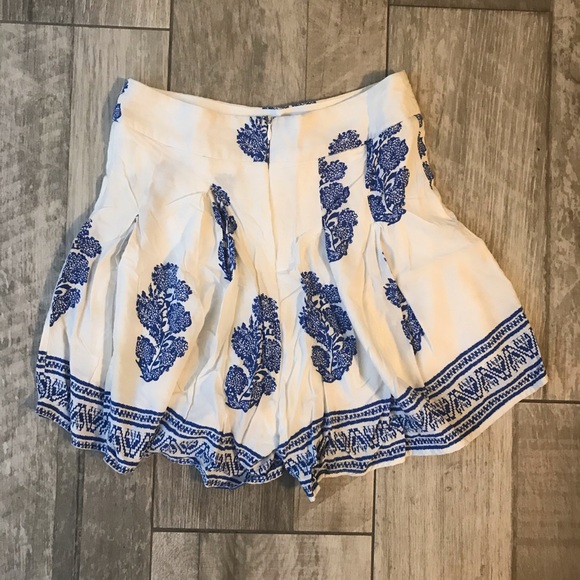 White and Blue Floral Print Shorts / Skirt - Picture 3 of 5